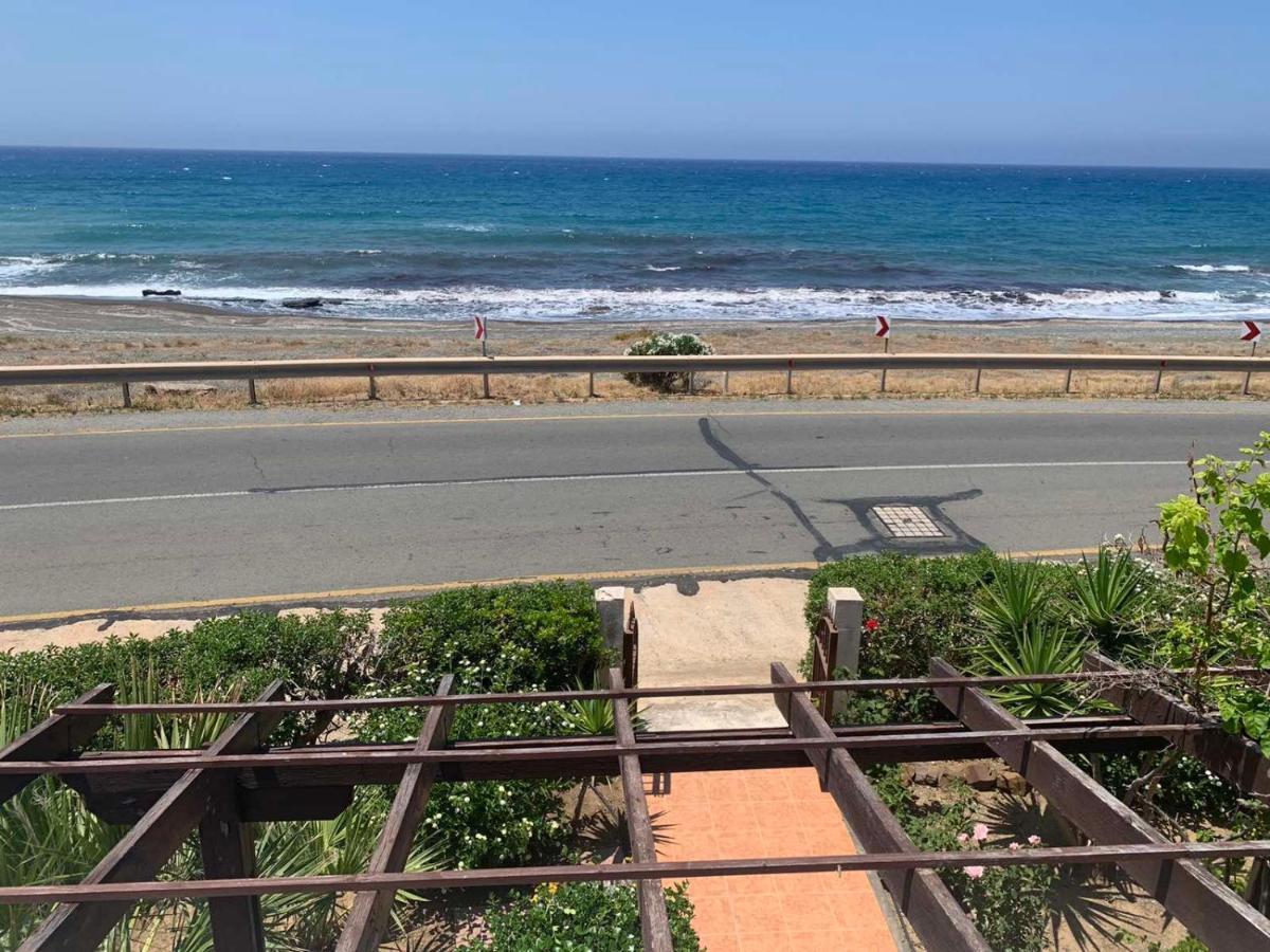 Spiti Damianos Villa Beachfront Pomos Exterior photo